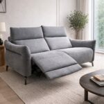 Софа Alice со електричен релакс во Easy Clean микрофибер